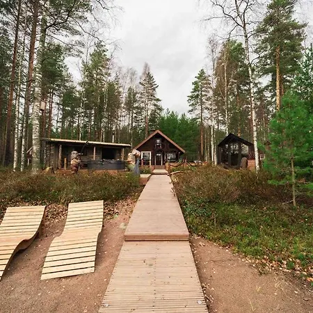 Minivilla Peikonpesae Ulkoporeallas & Pihasauna