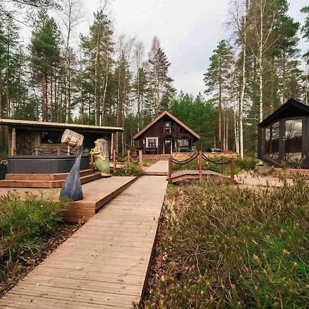 Minivilla Peikonpesae Ulkoporeallas & Pihasauna Loppi