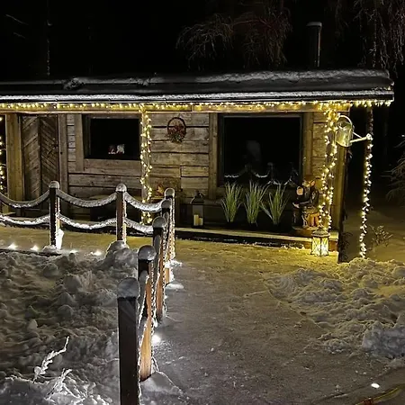 Minivilla Peikonpesae Ulkoporeallas & Pihasauna * Loppi