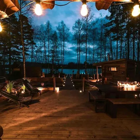 Minivilla Peikonpesae Ulkoporeallas & Pihasauna