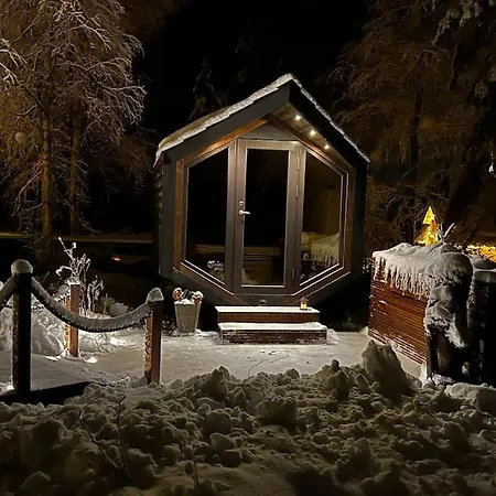 Minivilla Peikonpesae Ulkoporeallas & Pihasauna Loppi