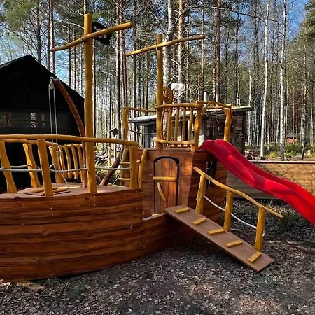 Minivilla Peikonpesae Ulkoporeallas & Pihasauna * Loppi