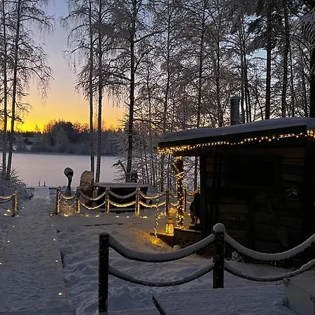 Chalet Minivilla Peikonpesae Ulkoporeallas & Pihasauna *