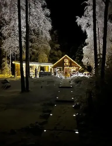 Шале Minivilla Peikonpesae Ulkoporeallas & Pihasauna Loppi