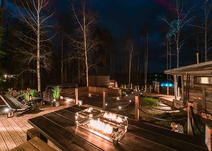 Minivilla Peikonpesae Ulkoporeallas & Pihasauna Шале *