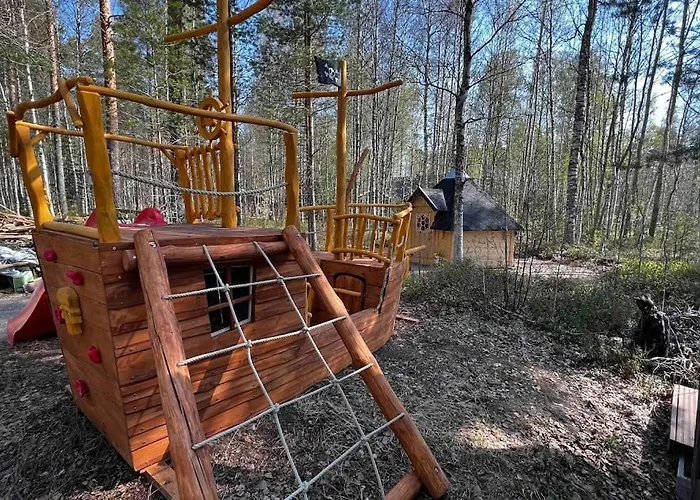 Minivilla Peikonpesae Ulkoporeallas & Pihasauna Шале Loppi