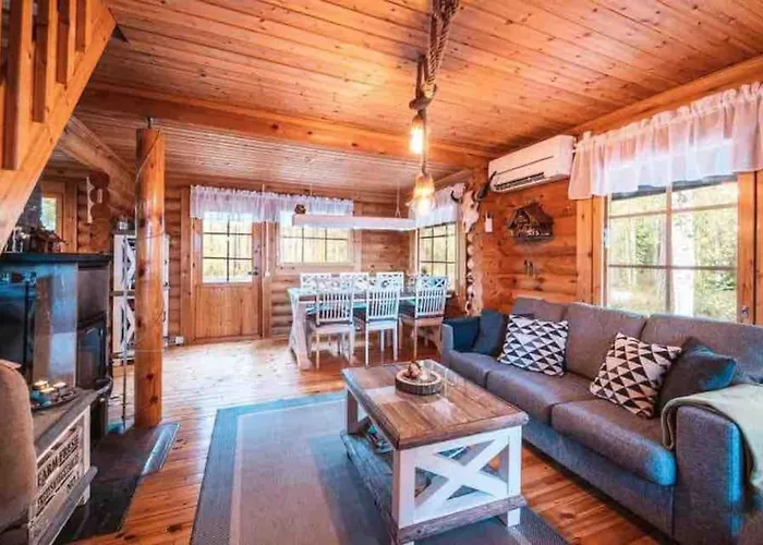 Minivilla Peikonpesae Ulkoporeallas & Pihasauna