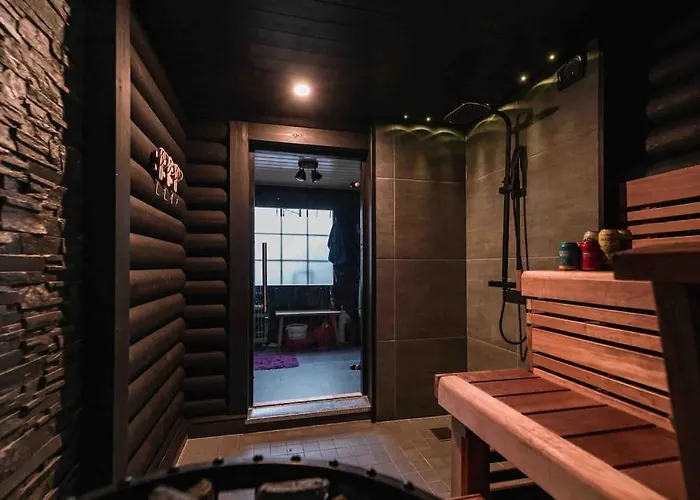 Minivilla Peikonpesae Ulkoporeallas & Pihasauna