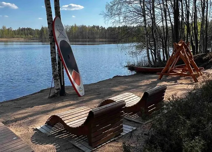 Minivilla Peikonpesae Ulkoporeallas & Pihasauna Шале